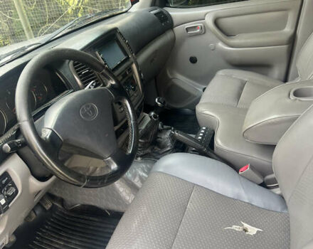 Серый Тойота Ленд Крузер, объемом двигателя 4.16 л и пробегом 111 тыс. км за 30000 $, фото 2 на Automoto.ua