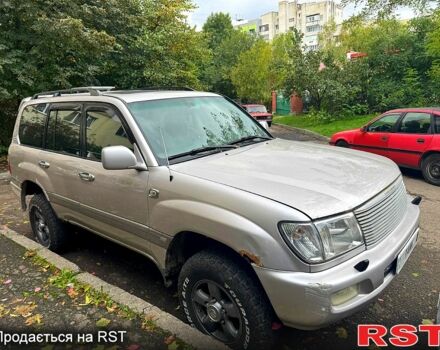 Серый Тойота Ленд Крузер, объемом двигателя 4.7 л и пробегом 419 тыс. км за 10000 $, фото 3 на Automoto.ua