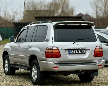 Серый Тойота Ленд Крузер, объемом двигателя 4.7 л и пробегом 421 тыс. км за 11650 $, фото 10 на Automoto.ua