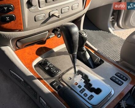 Серый Тойота Ленд Крузер, объемом двигателя 4.66 л и пробегом 342 тыс. км за 15500 $, фото 13 на Automoto.ua