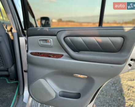 Сірий Тойота Ленд Крузер, об'ємом двигуна 4.66 л та пробігом 248 тис. км за 13099 $, фото 6 на Automoto.ua