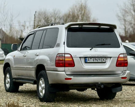 Серый Тойота Ленд Крузер, объемом двигателя 4.7 л и пробегом 421 тыс. км за 11650 $, фото 11 на Automoto.ua