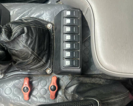 Серый Тойота Ленд Крузер, объемом двигателя 4.16 л и пробегом 111 тыс. км за 30000 $, фото 8 на Automoto.ua