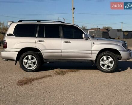 Серый Тойота Ленд Крузер, объемом двигателя 4.66 л и пробегом 342 тыс. км за 15500 $, фото 5 на Automoto.ua