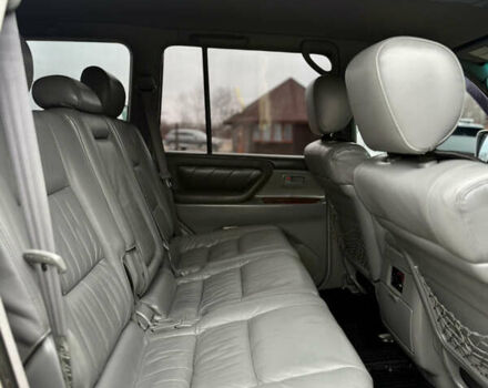 Серый Тойота Ленд Крузер, объемом двигателя 4.7 л и пробегом 421 тыс. км за 11650 $, фото 29 на Automoto.ua