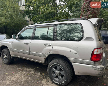 Серый Тойота Ленд Крузер, объемом двигателя 4.7 л и пробегом 419 тыс. км за 10500 $, фото 1 на Automoto.ua