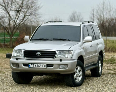 Серый Тойота Ленд Крузер, объемом двигателя 4.7 л и пробегом 421 тыс. км за 11650 $, фото 1 на Automoto.ua