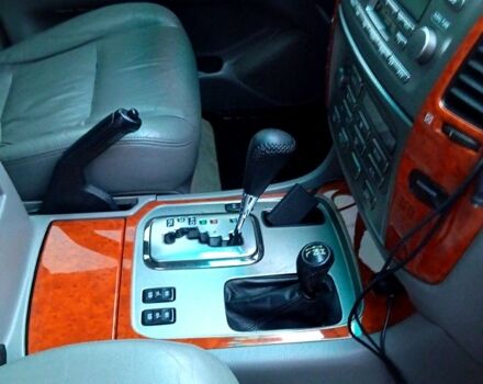 Серый Тойота Ленд Крузер, объемом двигателя 4.7 л и пробегом 291 тыс. км за 16199 $, фото 8 на Automoto.ua