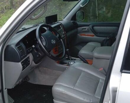 Сірий Тойота Ленд Крузер, об'ємом двигуна 4.7 л та пробігом 291 тис. км за 16199 $, фото 6 на Automoto.ua