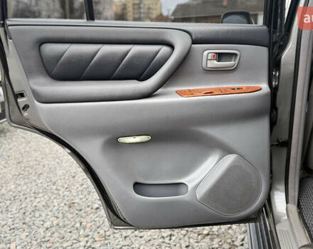 Сірий Тойота Ленд Крузер, об'ємом двигуна 4.66 л та пробігом 406 тис. км за 15000 $, фото 19 на Automoto.ua