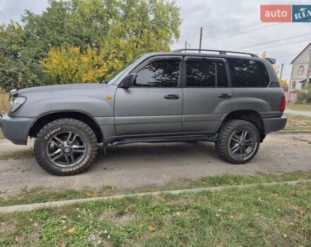 Серый Тойота Ленд Крузер, объемом двигателя 4.2 л и пробегом 453 тыс. км за 16500 $, фото 6 на Automoto.ua
