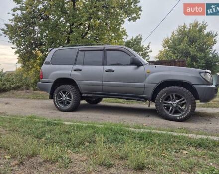 Серый Тойота Ленд Крузер, объемом двигателя 4.2 л и пробегом 453 тыс. км за 16500 $, фото 3 на Automoto.ua
