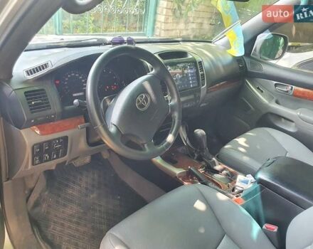 Серый Тойота Ленд Крузер, объемом двигателя 2.98 л и пробегом 327 тыс. км за 11500 $, фото 1 на Automoto.ua