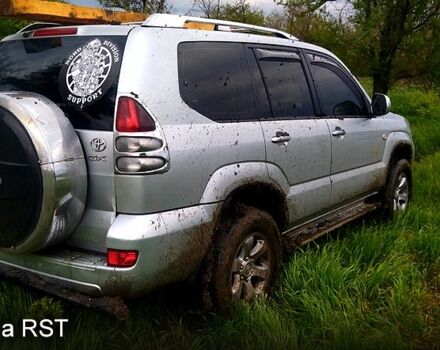 Серый Тойота Ленд Крузер, объемом двигателя 3 л и пробегом 320 тыс. км за 13000 $, фото 1 на Automoto.ua
