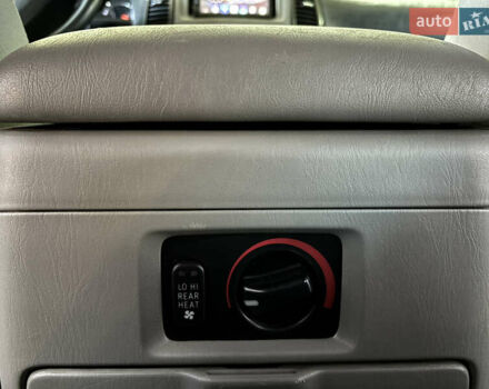 Серый Тойота Ленд Крузер, объемом двигателя 4.16 л и пробегом 20 тыс. км за 59700 $, фото 22 на Automoto.ua