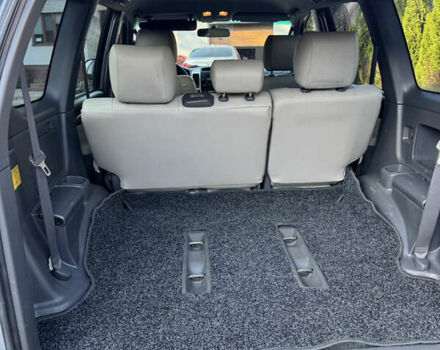 Серый Тойота Ленд Крузер, объемом двигателя 2.69 л и пробегом 311 тыс. км за 11500 $, фото 15 на Automoto.ua