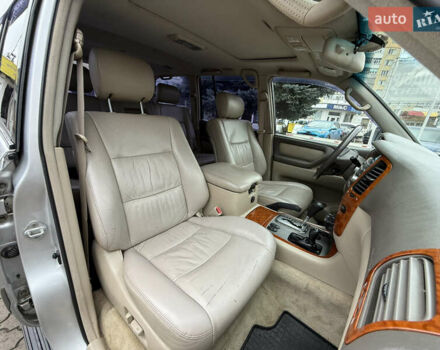 Сірий Тойота Ленд Крузер, об'ємом двигуна 4.66 л та пробігом 416 тис. км за 14900 $, фото 18 на Automoto.ua