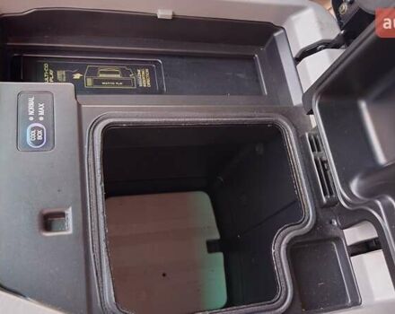 Сірий Тойота Ленд Крузер, об'ємом двигуна 4.2 л та пробігом 259 тис. км за 30000 $, фото 10 на Automoto.ua
