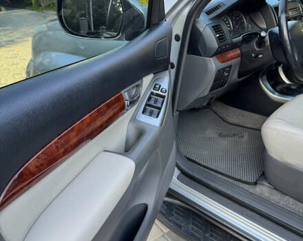 Серый Тойота Ленд Крузер, объемом двигателя 2.69 л и пробегом 311 тыс. км за 11500 $, фото 14 на Automoto.ua