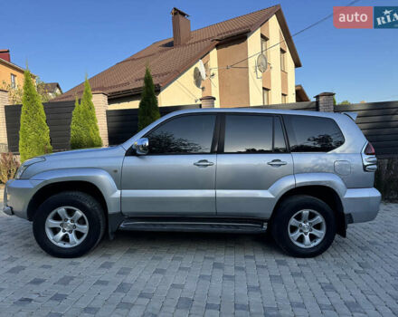 Серый Тойота Ленд Крузер, объемом двигателя 2.69 л и пробегом 311 тыс. км за 11500 $, фото 3 на Automoto.ua