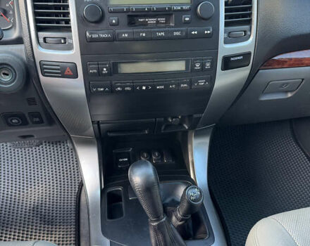 Серый Тойота Ленд Крузер, объемом двигателя 2.69 л и пробегом 311 тыс. км за 11500 $, фото 16 на Automoto.ua