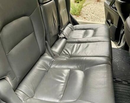 Серый Тойота Ленд Крузер, объемом двигателя 5.66 л и пробегом 275 тыс. км за 16999 $, фото 29 на Automoto.ua