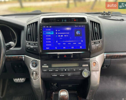 Серый Тойота Ленд Крузер, объемом двигателя 4.7 л и пробегом 352 тыс. км за 21600 $, фото 21 на Automoto.ua