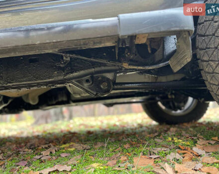 Серый Тойота Ленд Крузер, объемом двигателя 4.7 л и пробегом 352 тыс. км за 21600 $, фото 28 на Automoto.ua