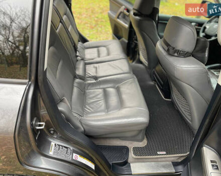 Серый Тойота Ленд Крузер, объемом двигателя 4.7 л и пробегом 352 тыс. км за 21600 $, фото 23 на Automoto.ua