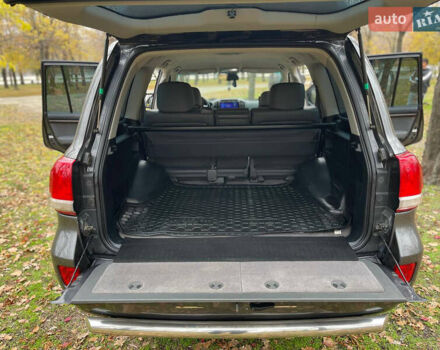 Серый Тойота Ленд Крузер, объемом двигателя 4.7 л и пробегом 352 тыс. км за 21600 $, фото 24 на Automoto.ua