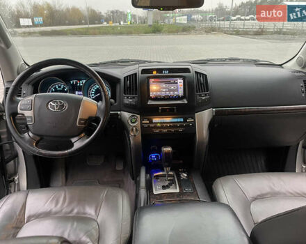 Сірий Тойота Ленд Крузер, об'ємом двигуна 4.7 л та пробігом 139 тис. км за 33500 $, фото 9 на Automoto.ua