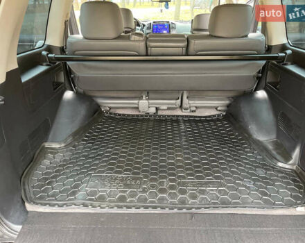 Серый Тойота Ленд Крузер, объемом двигателя 4.7 л и пробегом 352 тыс. км за 21600 $, фото 25 на Automoto.ua