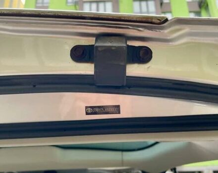 Серый Тойота Ленд Крузер, объемом двигателя 5.66 л и пробегом 275 тыс. км за 16999 $, фото 40 на Automoto.ua