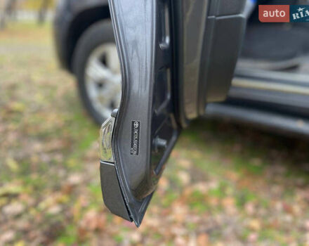 Серый Тойота Ленд Крузер, объемом двигателя 4.7 л и пробегом 352 тыс. км за 21600 $, фото 37 на Automoto.ua