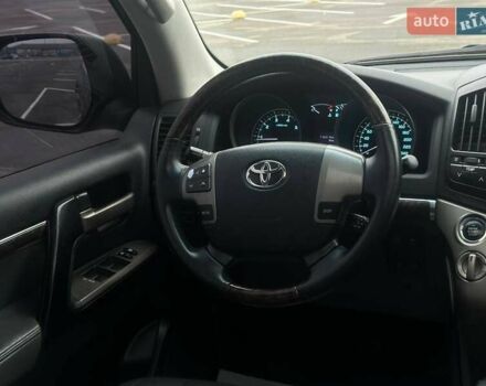 Сірий Тойота Ленд Крузер, об'ємом двигуна 4.7 л та пробігом 395 тис. км за 22000 $, фото 12 на Automoto.ua