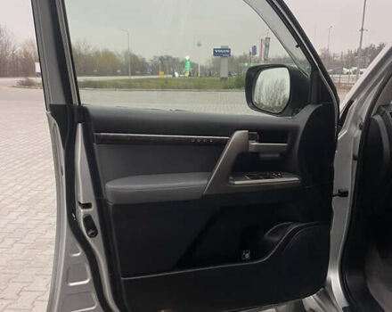 Сірий Тойота Ленд Крузер, об'ємом двигуна 4.7 л та пробігом 139 тис. км за 33500 $, фото 16 на Automoto.ua
