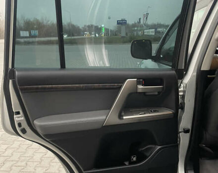Сірий Тойота Ленд Крузер, об'ємом двигуна 4.7 л та пробігом 139 тис. км за 33500 $, фото 17 на Automoto.ua