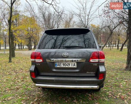 Серый Тойота Ленд Крузер, объемом двигателя 4.7 л и пробегом 352 тыс. км за 21600 $, фото 5 на Automoto.ua