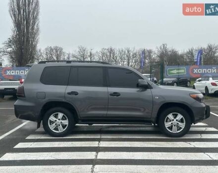 Сірий Тойота Ленд Крузер, об'ємом двигуна 4.7 л та пробігом 395 тис. км за 22000 $, фото 3 на Automoto.ua