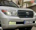 Серый Тойота Ленд Крузер, объемом двигателя 5.7 л и пробегом 220 тыс. км за 26500 $, фото 2 на Automoto.ua