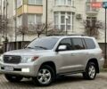 Серый Тойота Ленд Крузер, объемом двигателя 5.7 л и пробегом 220 тыс. км за 26500 $, фото 10 на Automoto.ua