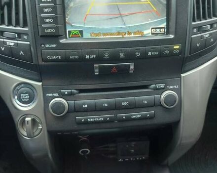 Серый Тойота Ленд Крузер, объемом двигателя 4.46 л и пробегом 199 тыс. км за 29000 $, фото 12 на Automoto.ua