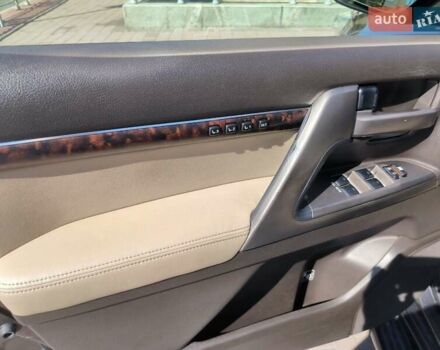 Серый Тойота Ленд Крузер, объемом двигателя 4.7 л и пробегом 199 тыс. км за 25500 $, фото 35 на Automoto.ua