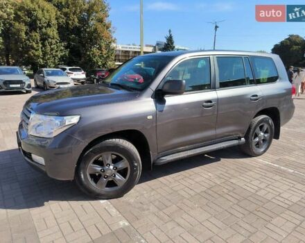 Серый Тойота Ленд Крузер, объемом двигателя 4.7 л и пробегом 199 тыс. км за 25500 $, фото 16 на Automoto.ua