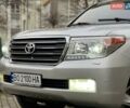 Серый Тойота Ленд Крузер, объемом двигателя 5.7 л и пробегом 220 тыс. км за 26500 $, фото 8 на Automoto.ua