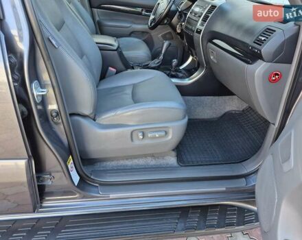 Серый Тойота Ленд Крузер, объемом двигателя 3.96 л и пробегом 139 тыс. км за 19500 $, фото 44 на Automoto.ua