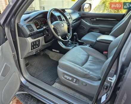 Серый Тойота Ленд Крузер, объемом двигателя 3.96 л и пробегом 139 тыс. км за 19500 $, фото 50 на Automoto.ua