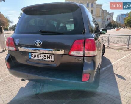 Серый Тойота Ленд Крузер, объемом двигателя 4.7 л и пробегом 199 тыс. км за 25500 $, фото 8 на Automoto.ua