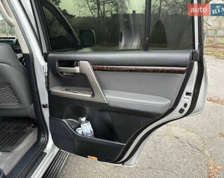 Сірий Тойота Ленд Крузер, об'ємом двигуна 4.7 л та пробігом 240 тис. км за 21800 $, фото 24 на Automoto.ua