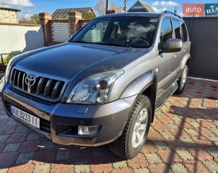 Серый Тойота Ленд Крузер, объемом двигателя 3.96 л и пробегом 139 тыс. км за 19500 $, фото 3 на Automoto.ua